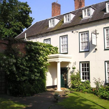 Chapel House Hotel Атърстоун Екстериор снимка