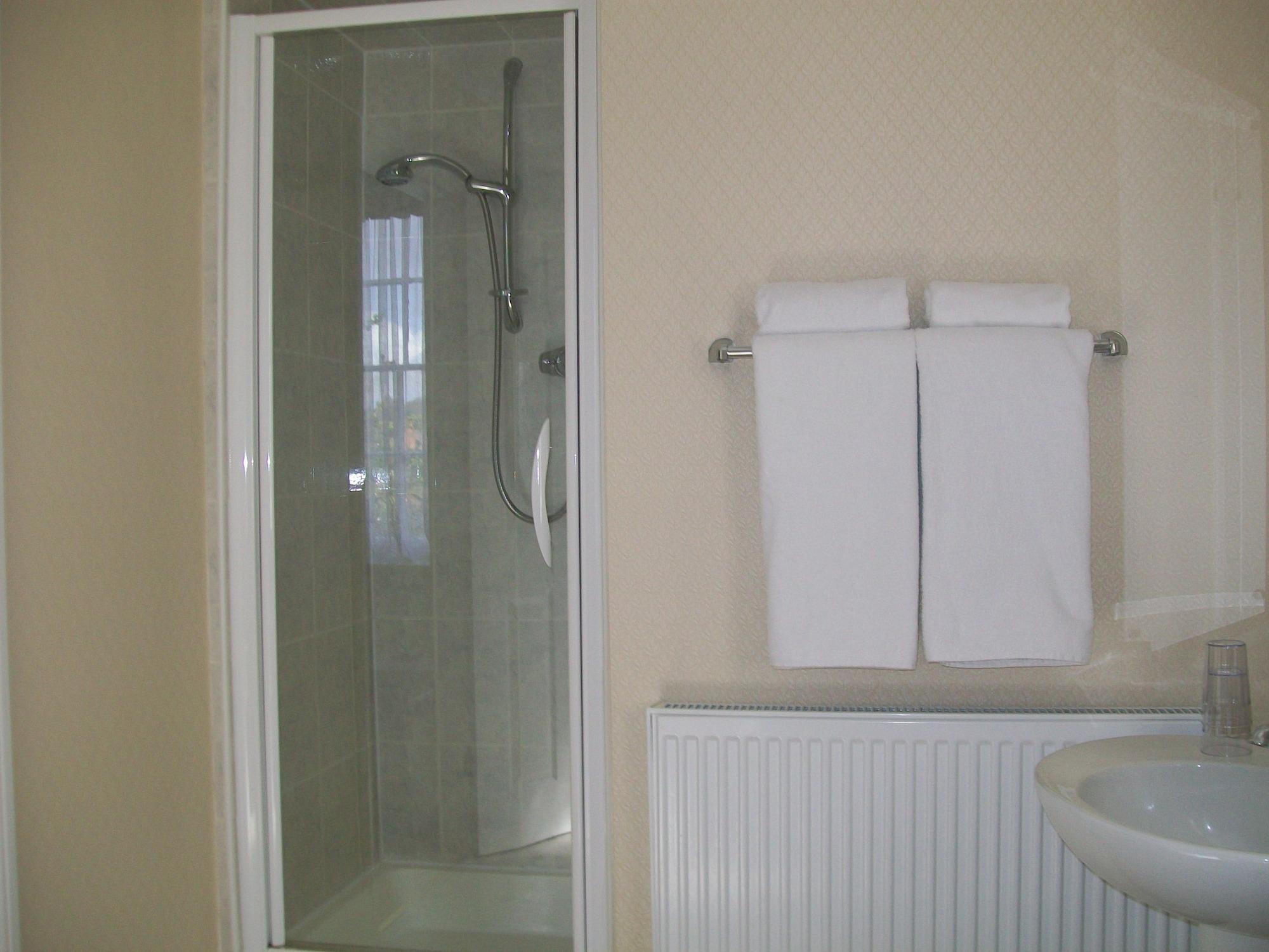 Chapel House Hotel Атърстоун Екстериор снимка