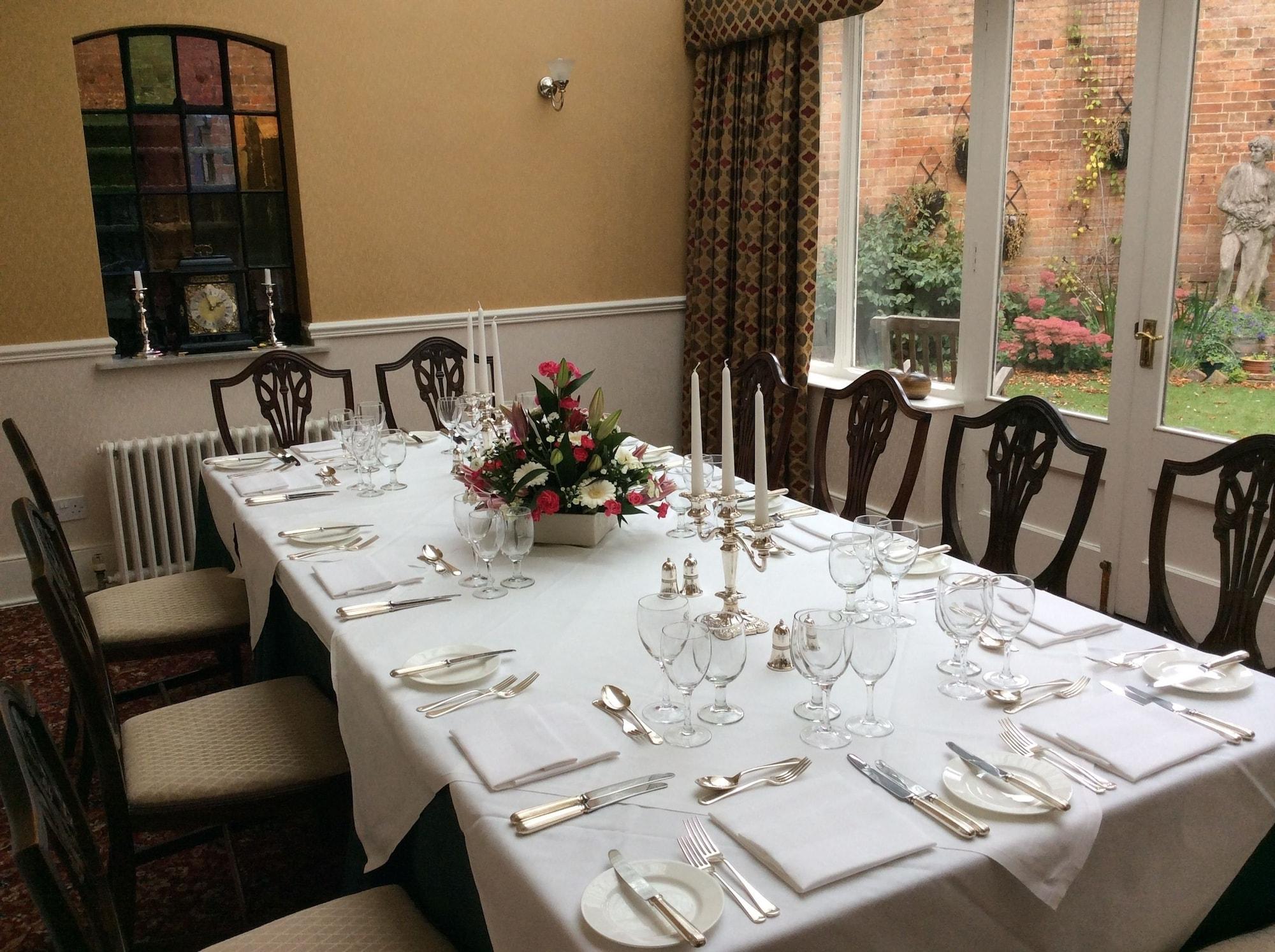 Chapel House Hotel Атърстоун Екстериор снимка