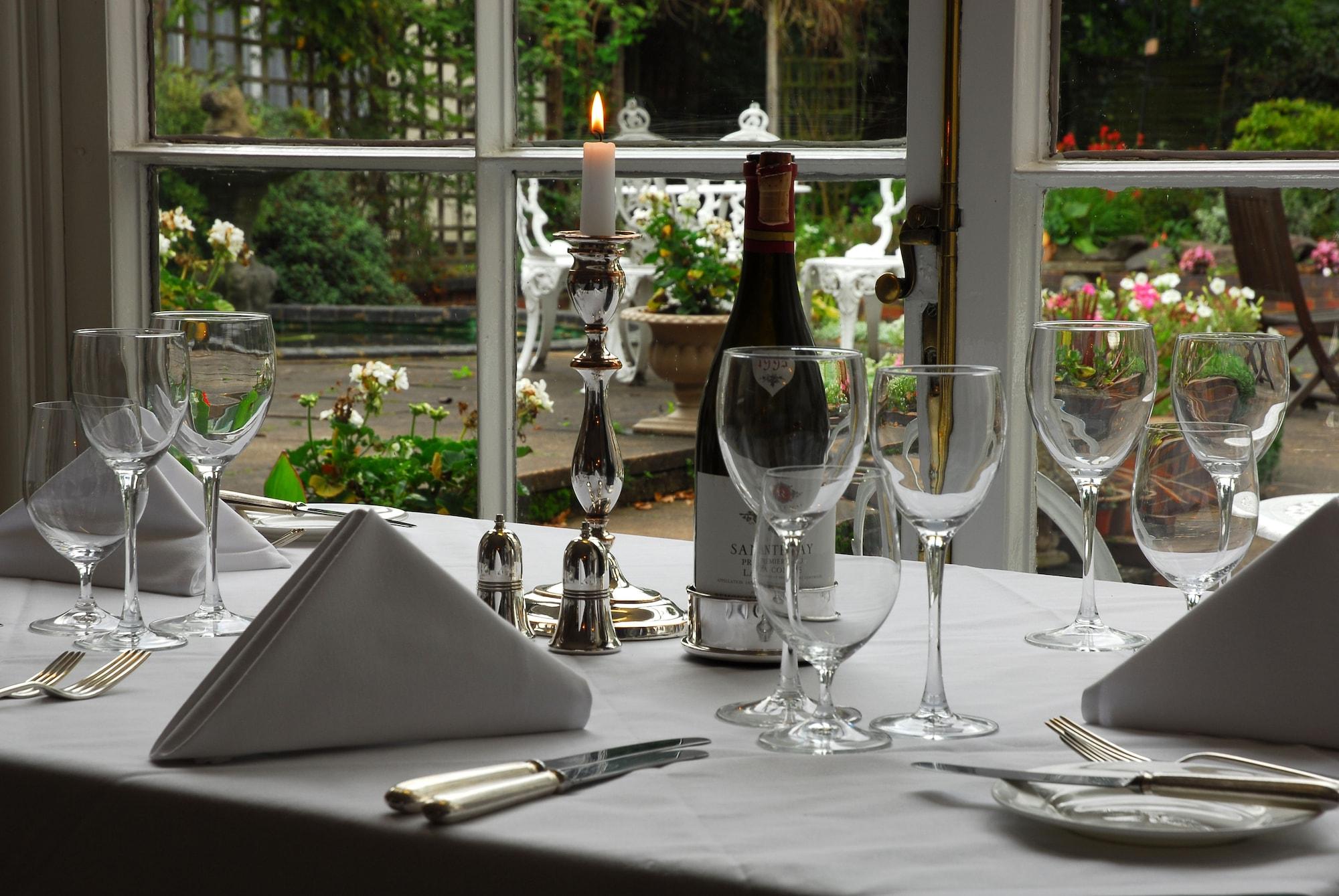 Chapel House Hotel Атърстоун Екстериор снимка
