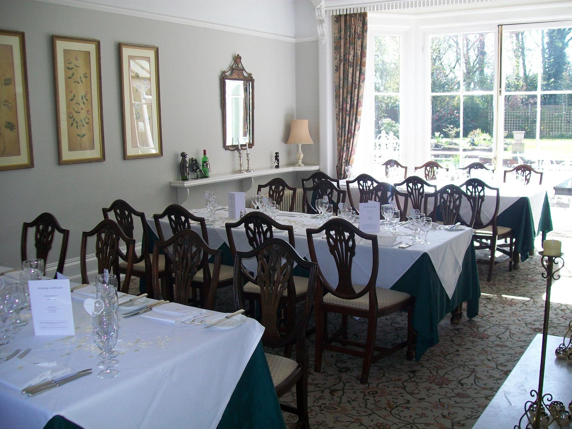 Chapel House Hotel Атърстоун Екстериор снимка