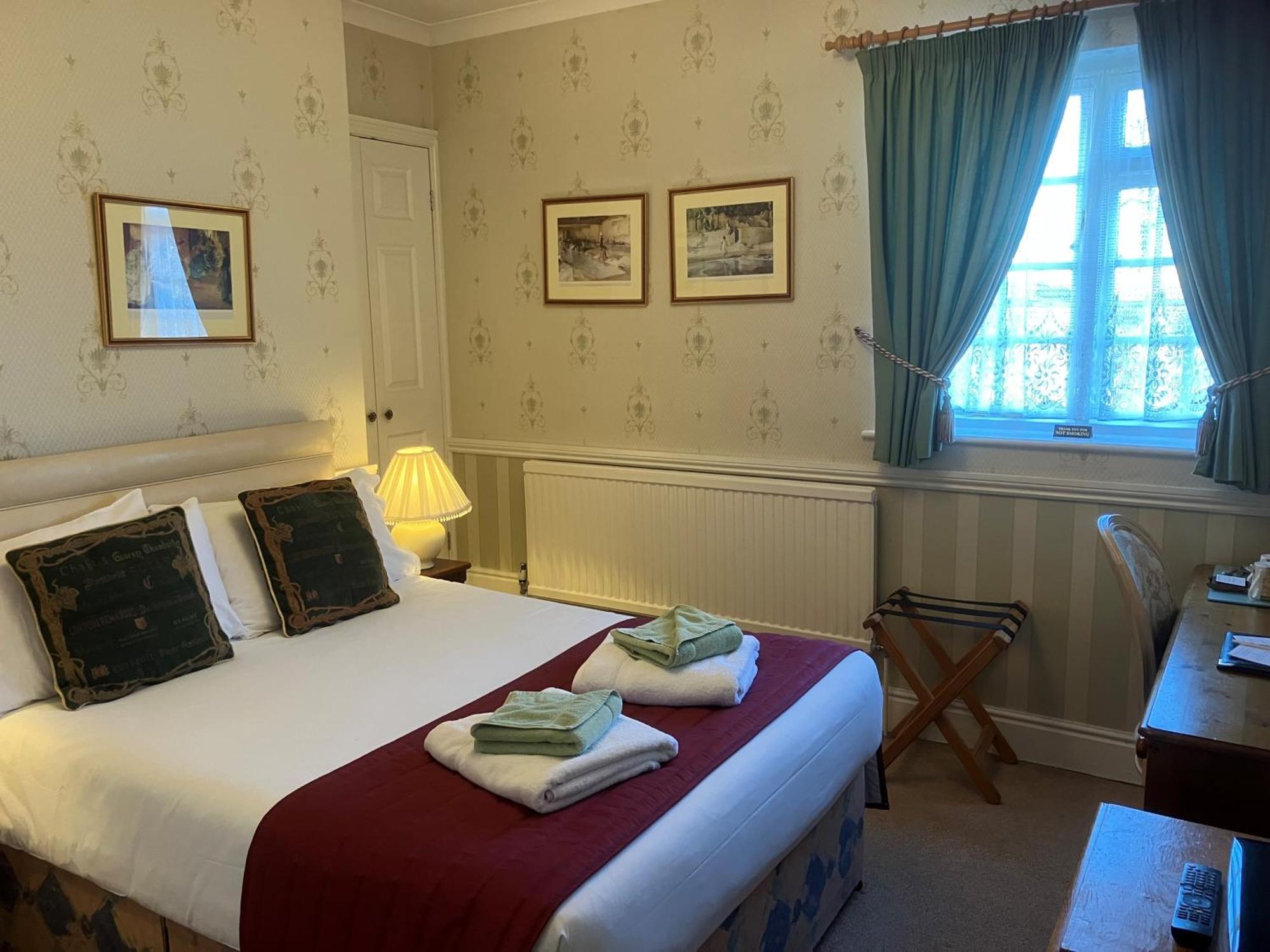 Chapel House Hotel Атърстоун Екстериор снимка