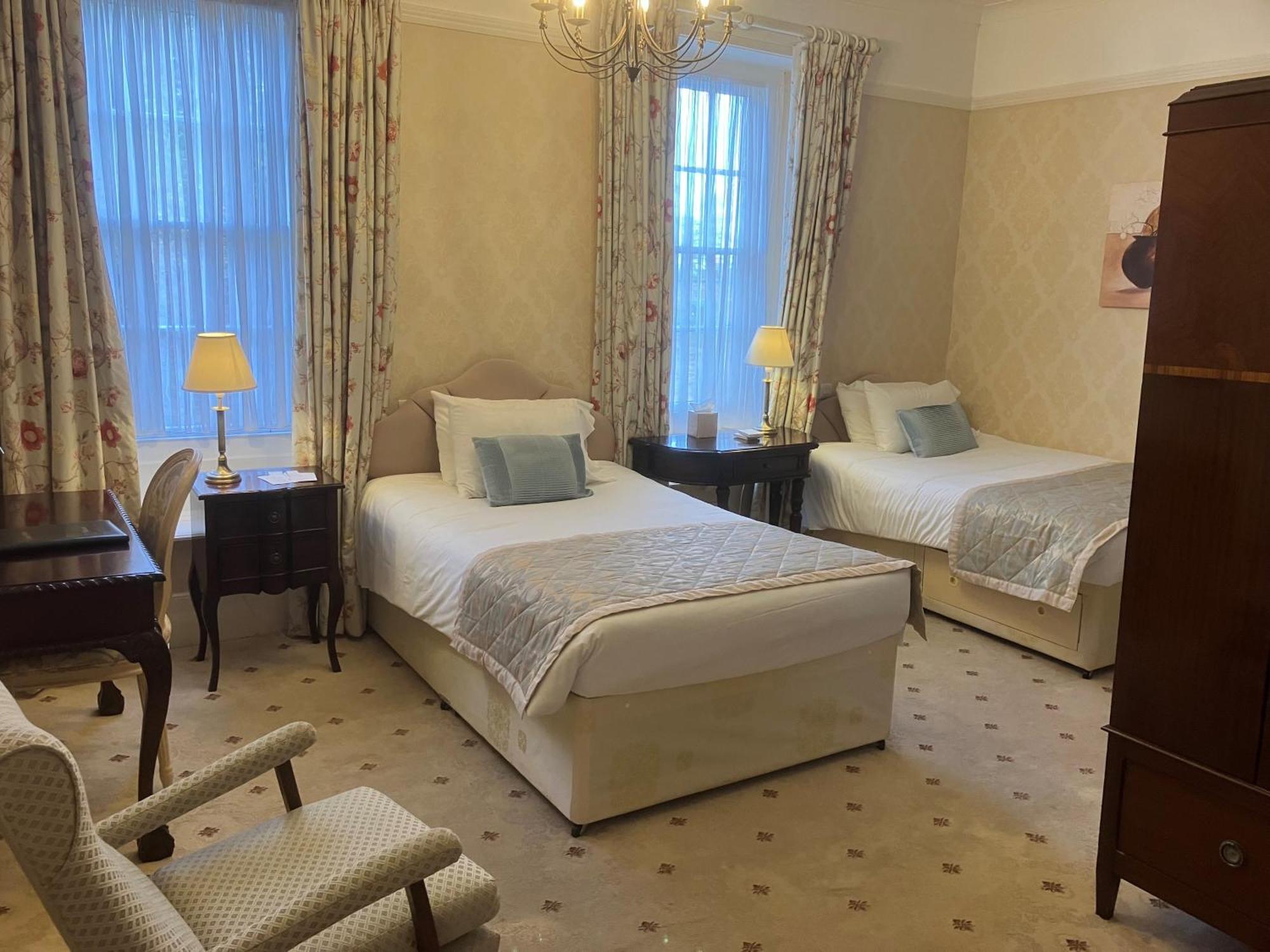 Chapel House Hotel Атърстоун Екстериор снимка
