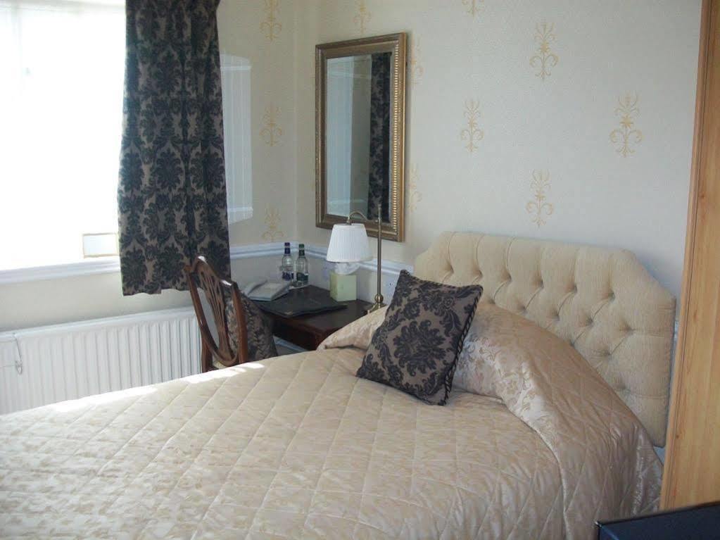 Chapel House Hotel Атърстоун Екстериор снимка